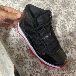 Jordan retro 11 breds